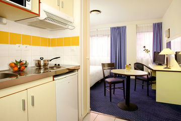 Comfort Suites Cannes Mandelieu Esterno foto