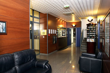 Comfort Suites Cannes Mandelieu Esterno foto