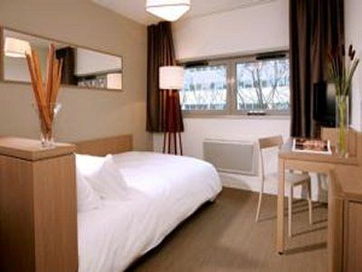Comfort Suites Cannes Mandelieu Esterno foto